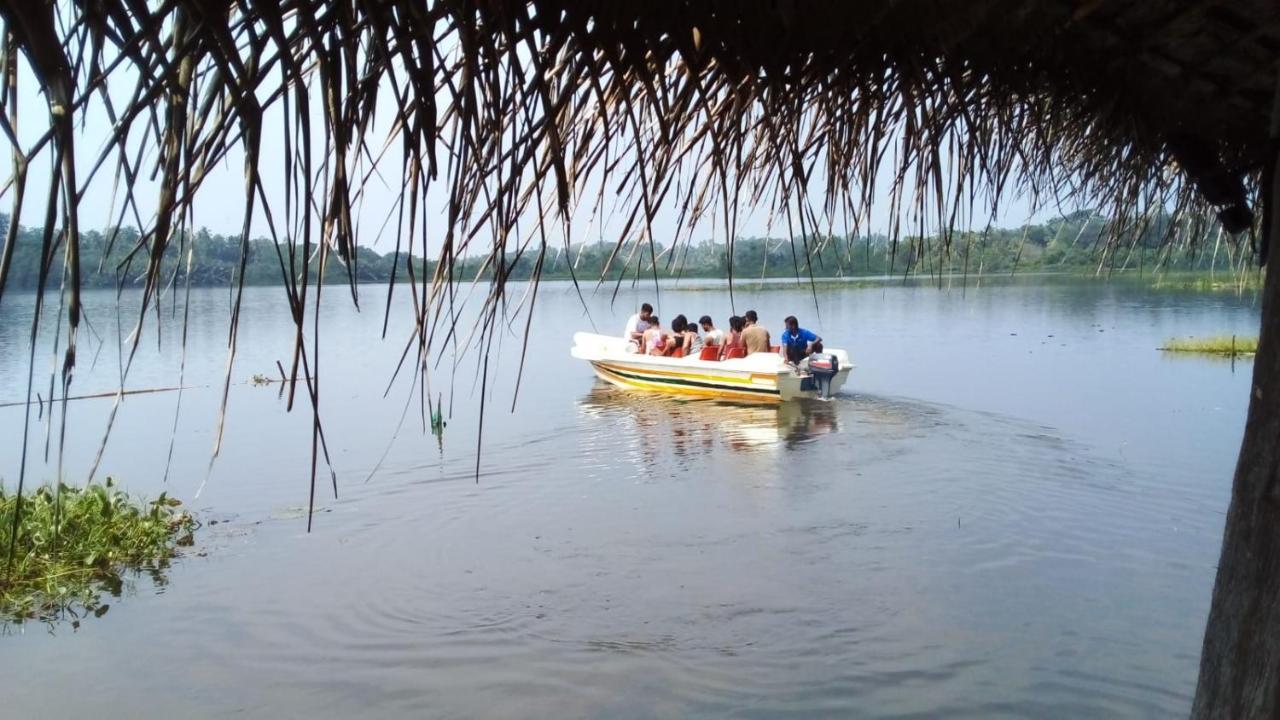 וואדואה Lake Resort Bolgoda מראה חיצוני תמונה